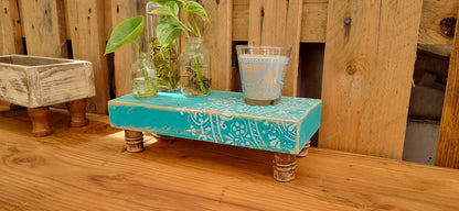 Tabla decorativa o de cocktail con patitas
