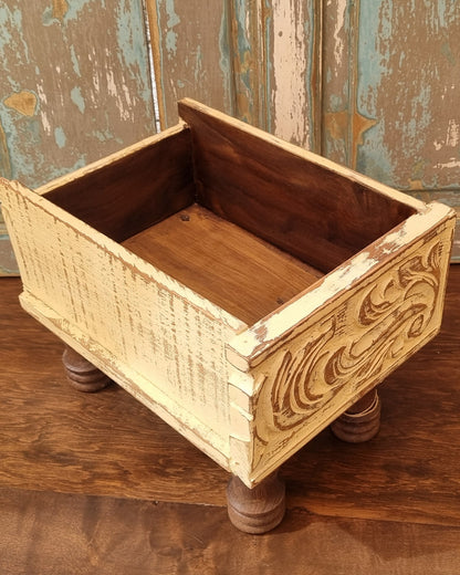 Caja Vintage con Patitas