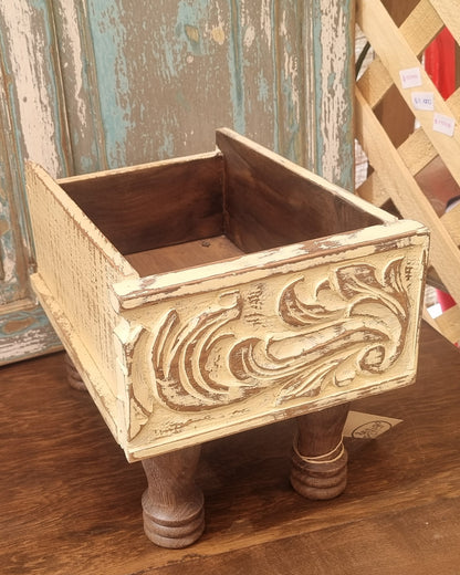 Caja Vintage con Patitas