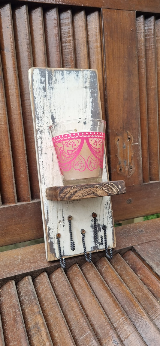 Perchero de pared para llaves y accesorios con vela aromática
