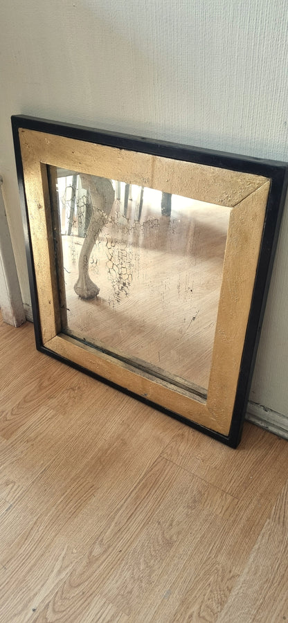 Espejo Único con Marco de Aluminio Negro y Madera Dorada