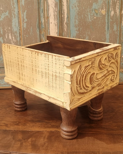Caja Vintage con Patitas