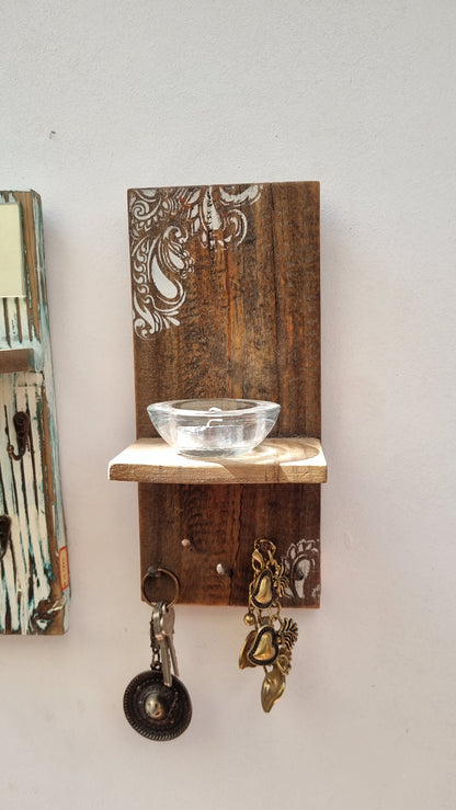 Perchero de pared para llaves y accesorios con vela aromática