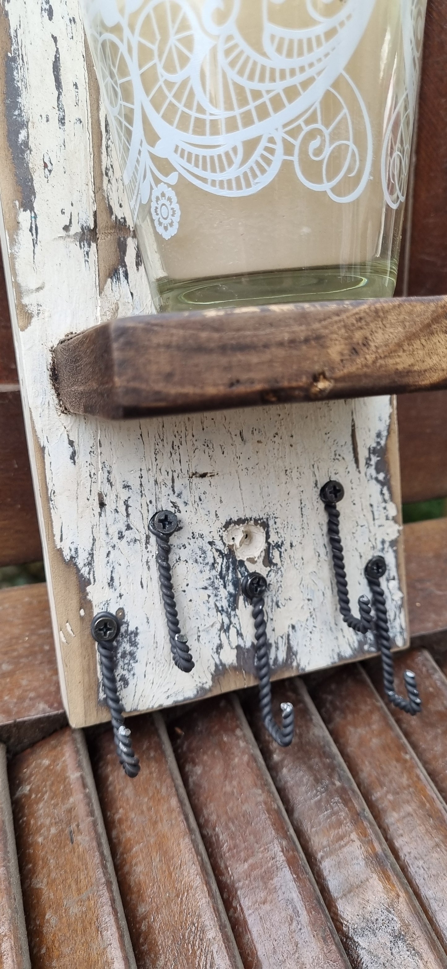 Perchero de pared para llaves y accesorios con vela aromática