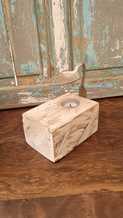 Portavela y aromatizador de madera de pallet