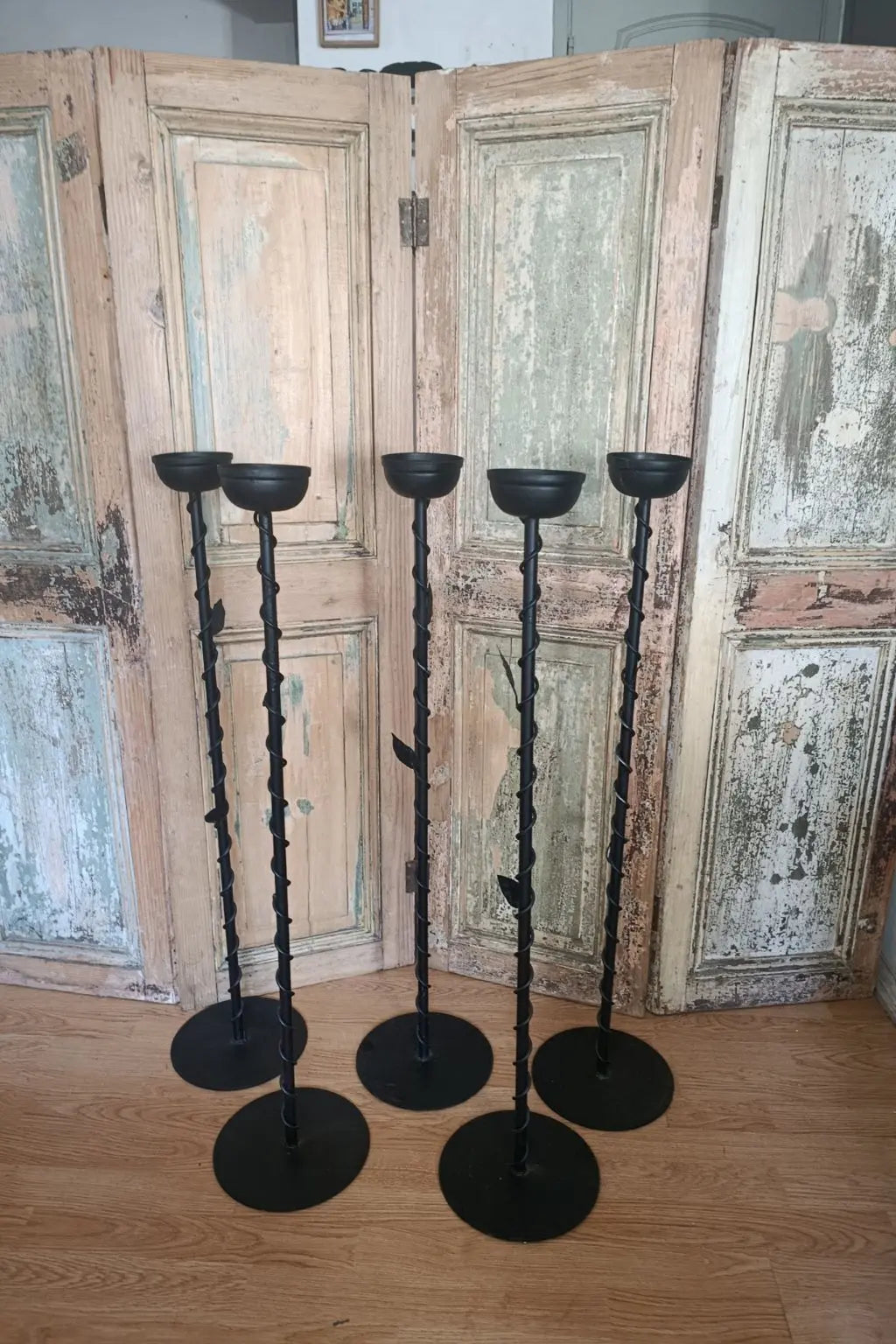 set-6-candelabros-fierro-completo"